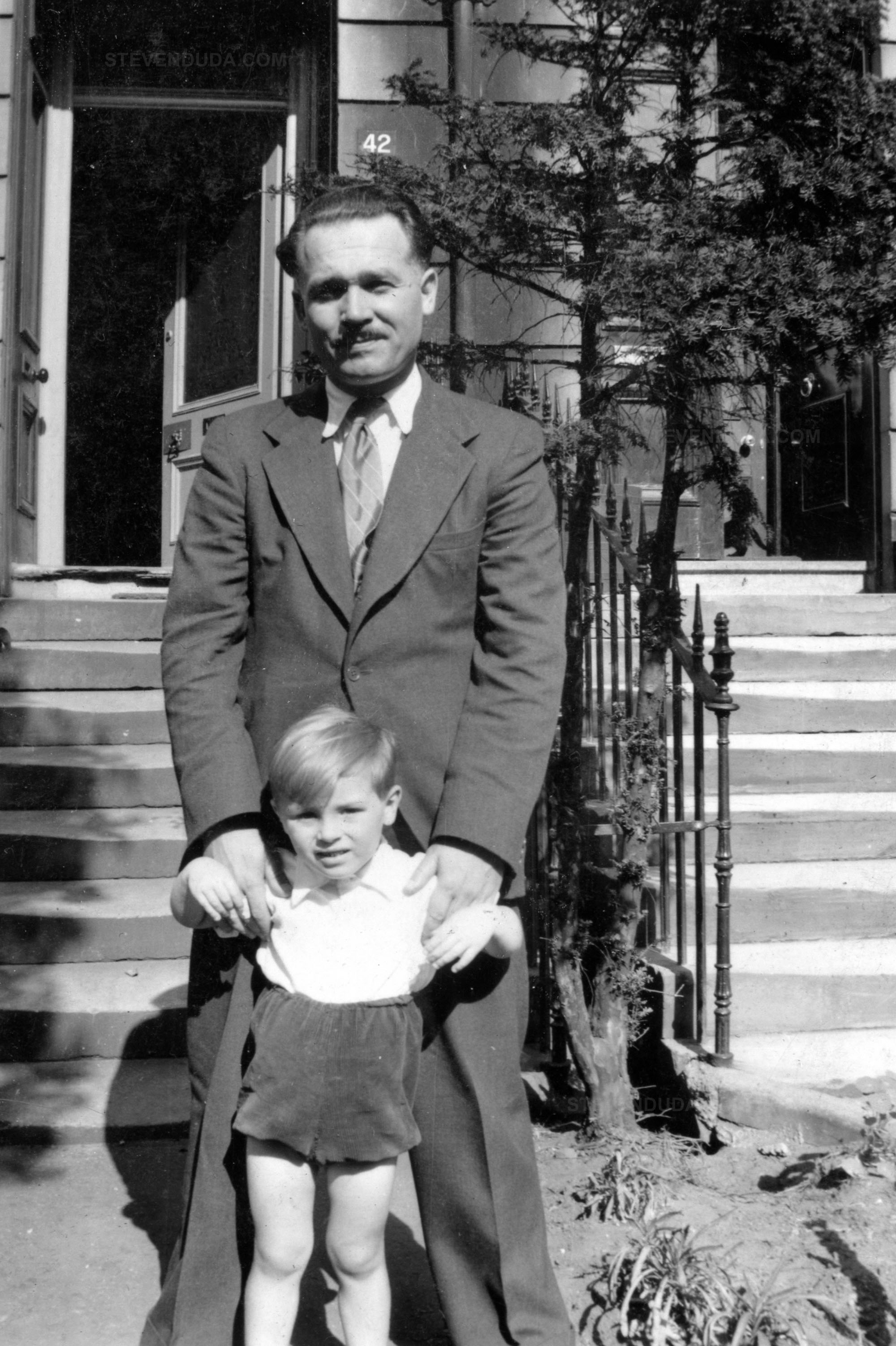 Kazimierz et son fils Richard - Ecosse - Glasgow, 42 Queen's Square - 1950